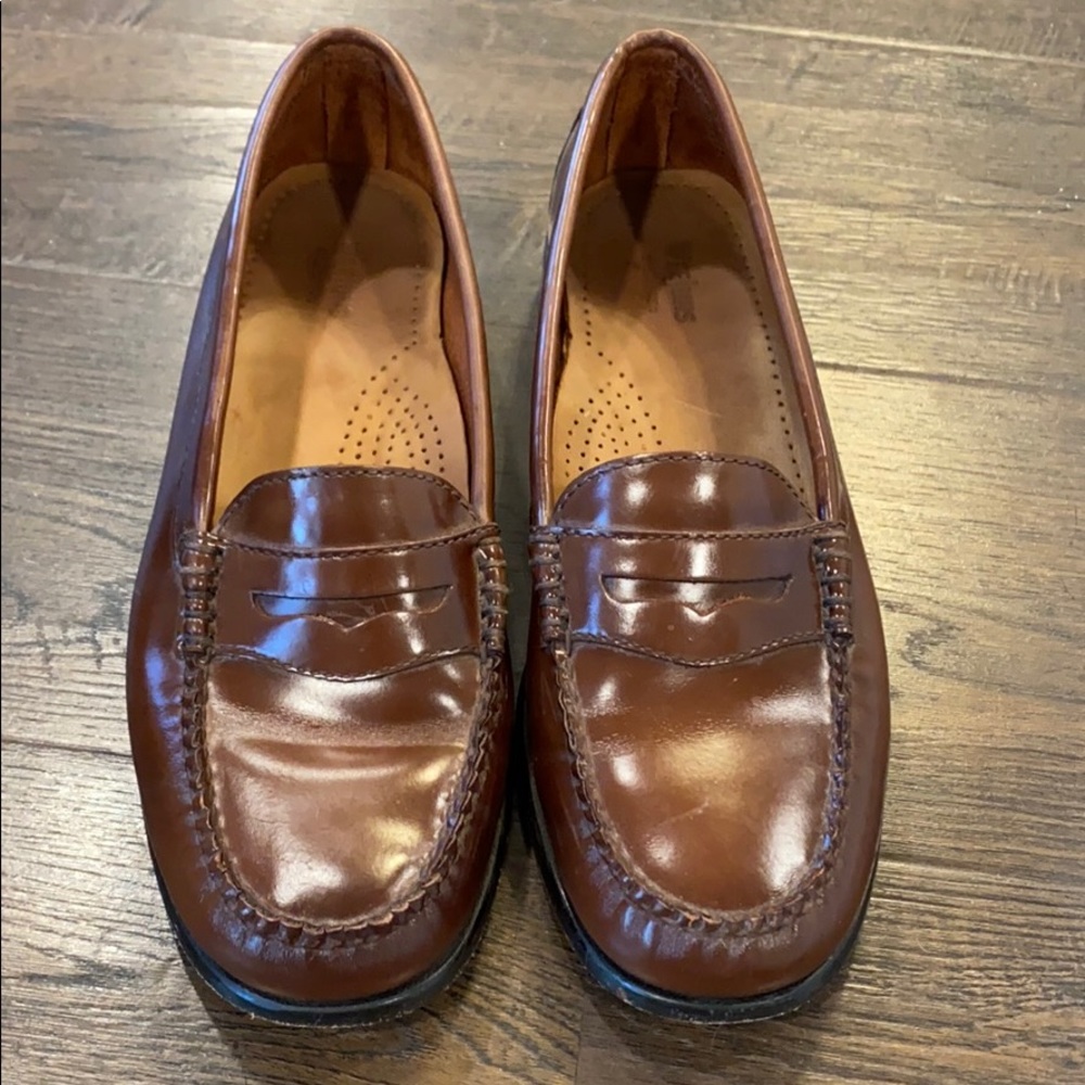 Brown leather  loafers
